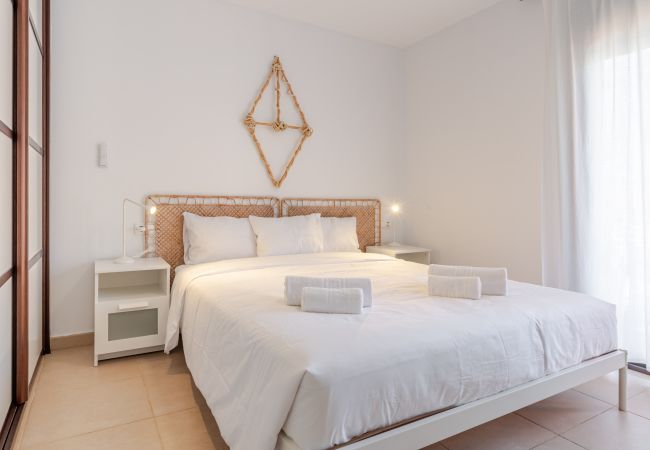 Apartamento en Arona - El Mocan Deluxe House - Padel, Pool & Terrace Apartamento en Arona - El Mocan Deluxe House - Padel, Pool & Terrace