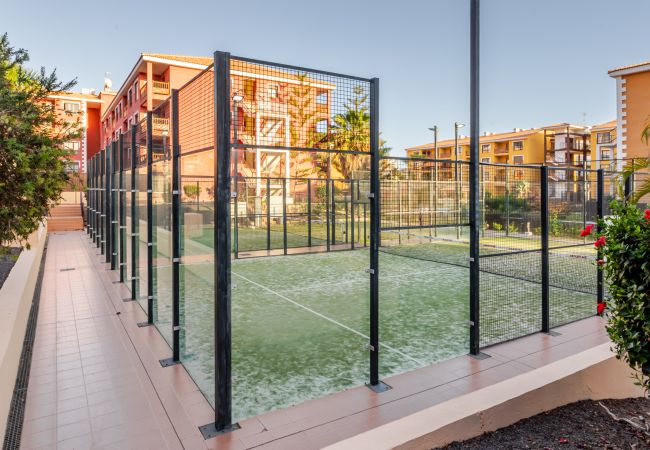 Apartamento en Arona - El Mocan Deluxe House - Padel, Pool & Terrace Apartamento en Arona - El Mocan Deluxe House - Padel, Pool & Terrace