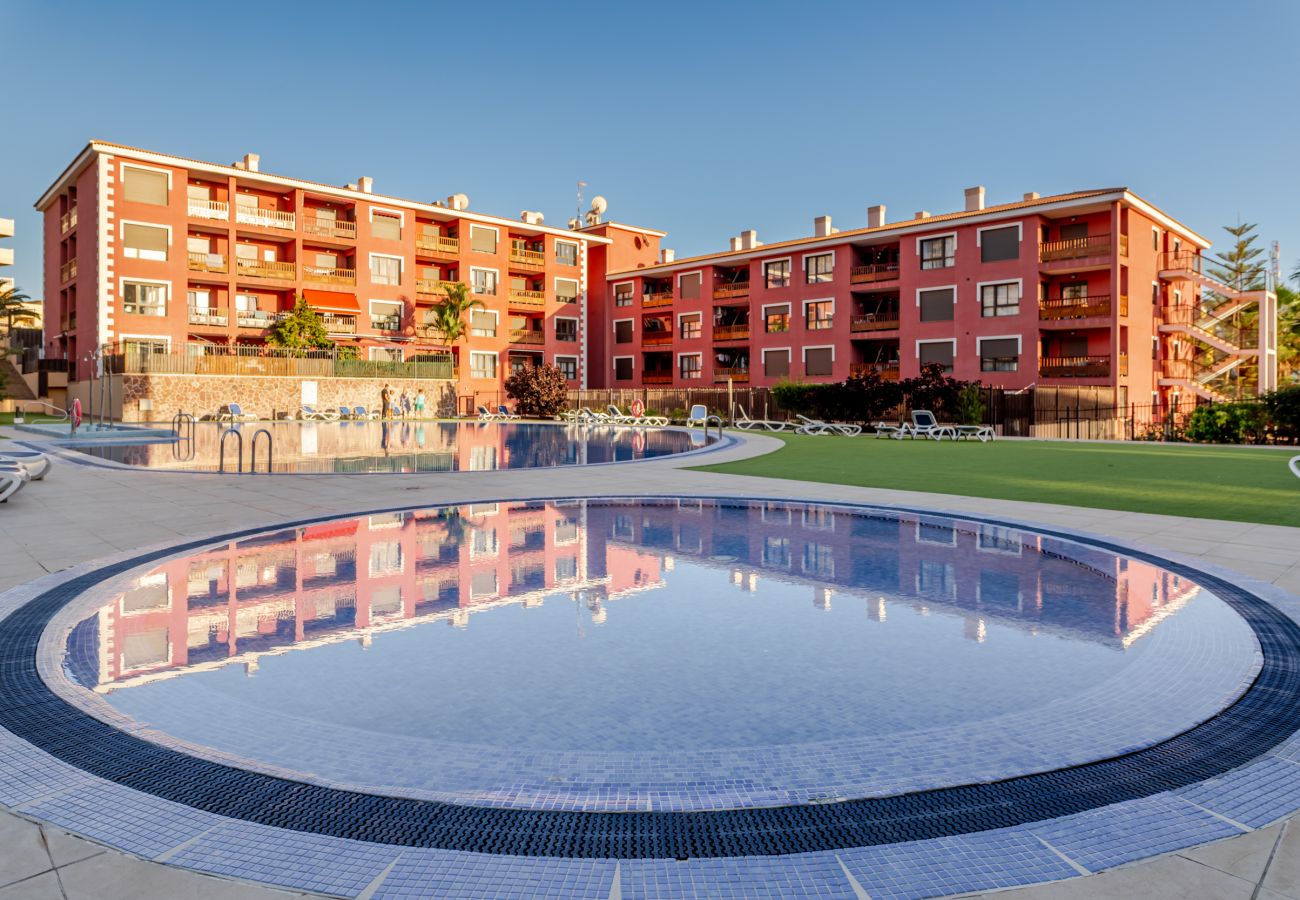 Apartamento en Arona - El Mocan Deluxe House - Padel, Pool & Terrace