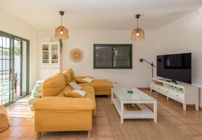 Casa en Agaete - 3BR Color & Salt Notes House-Pool & Garden Casa en Agaete - 3BR Color & Salt Notes House-Pool & Garden