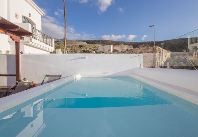 Casa en Agaete - 3BR Color & Salt Notes House-Pool & Garden Casa en Agaete - 3BR Color & Salt Notes House-Pool & Garden