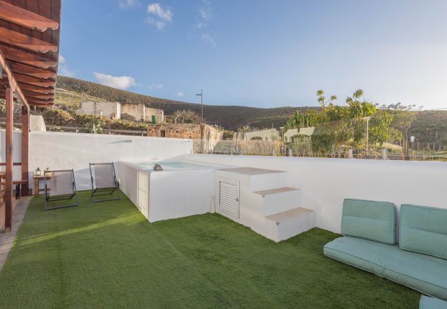 Casa en Agaete - 3BR Color & Salt Notes House-Pool & Garden Casa en Agaete - 3BR Color & Salt Notes House-Pool & Garden