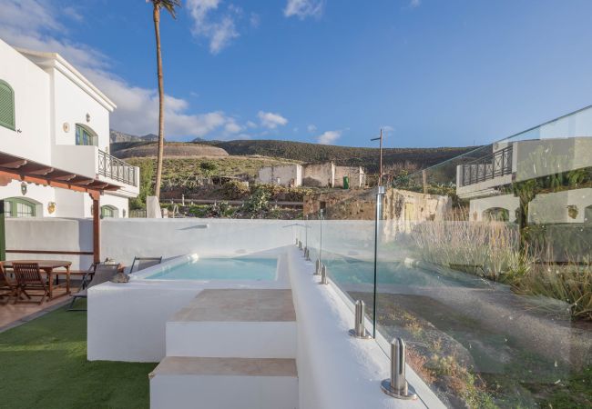Casa en Agaete - 3BR Color & Salt Notes House-Pool & Garden Casa en Agaete - 3BR Color & Salt Notes House-Pool & Garden