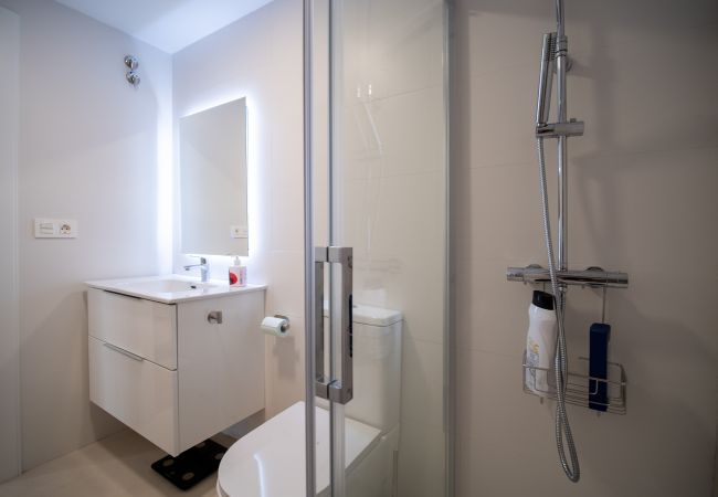 Apartamento en Benidorm - 2BR Ocean II Flat - Parking & 2’ to Levante Beach Apartamento en Benidorm - 2BR Ocean II Flat - Parking & 2’ to Levante Beach