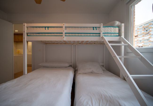 Apartamento en Benidorm - 2BR Ocean II Flat - Parking & 2’ to Levante Beach Apartamento en Benidorm - 2BR Ocean II Flat - Parking & 2’ to Levante Beach