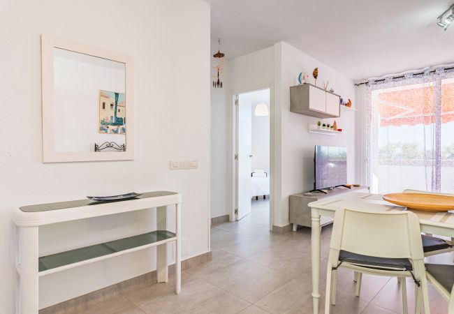 Apartamento en Arona - 2BR Azahara Dream - Pool & Seaviews Apartamento en Arona - 2BR Azahara Dream - Pool & Seaviews