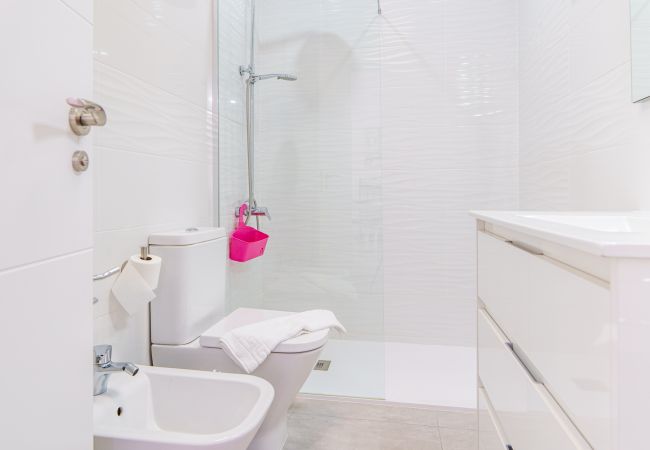Apartamento en Arona - 2BR Azahara Dream - Pool & Seaviews Apartamento en Arona - 2BR Azahara Dream - Pool & Seaviews