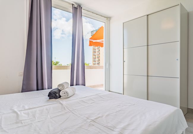 Apartamento en Arona - 2BR Azahara Dream - Pool & Seaviews Apartamento en Arona - 2BR Azahara Dream - Pool & Seaviews