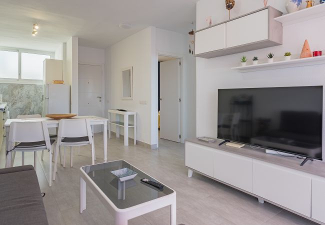 Apartamento en Arona - 2BR Azahara Dream - Pool & Seaviews Apartamento en Arona - 2BR Azahara Dream - Pool & Seaviews
