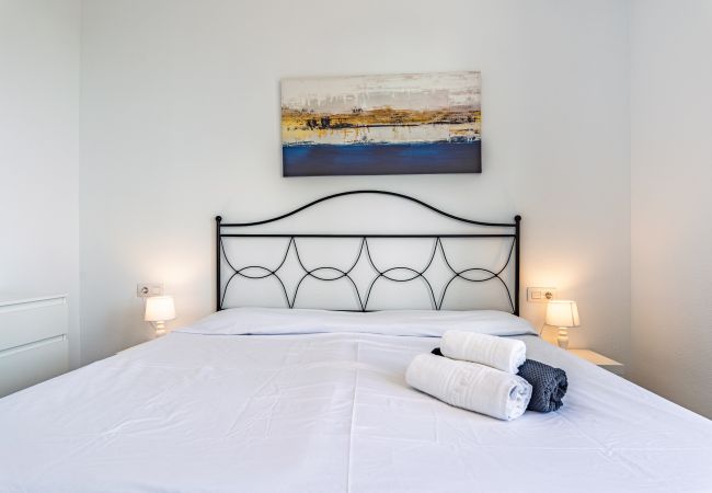 Apartamento en Arona - 2BR Azahara Dream - Pool & Seaviews Apartamento en Arona - 2BR Azahara Dream - Pool & Seaviews
