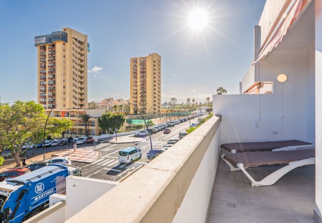 Apartamento en Arona - 2BR Azahara Dream - Pool & Seaviews Apartamento en Arona - 2BR Azahara Dream - Pool & Seaviews