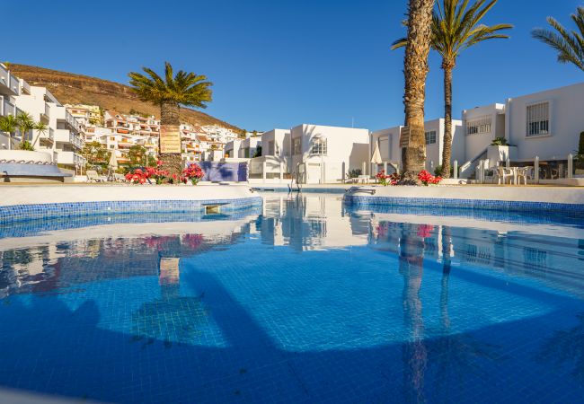Apartamento en Arona - 2BR Azahara Dream - Pool & Seaviews Apartamento en Arona - 2BR Azahara Dream - Pool & Seaviews