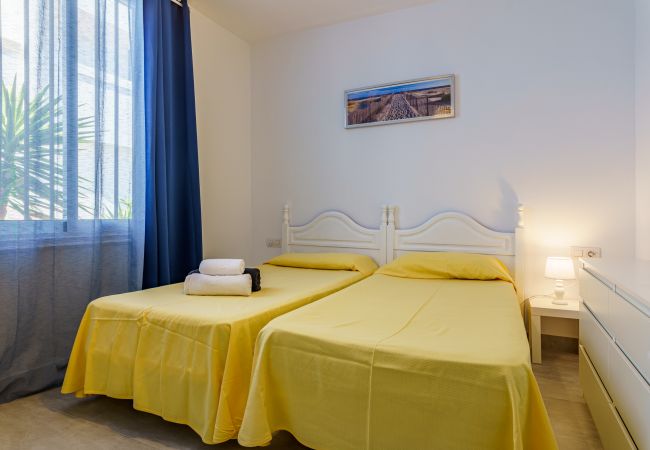 Apartamento en Arona - 2BR Azahara Dream - Pool & Seaviews Apartamento en Arona - 2BR Azahara Dream - Pool & Seaviews