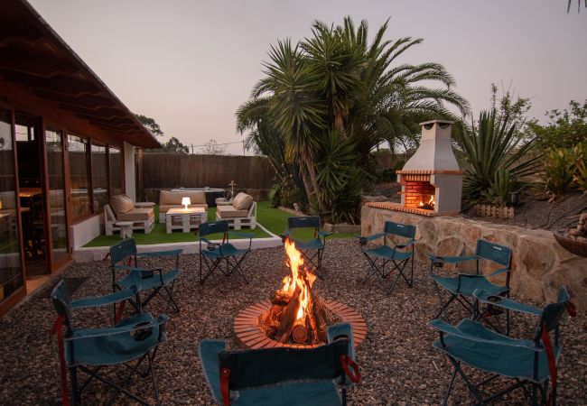 Casa en Santa María de Guía - 6BR Fire House Sanctuary-Terrace & Barbacue Casa en Santa María de Guía - 6BR Fire House Sanctuary-Terrace & Barbacue