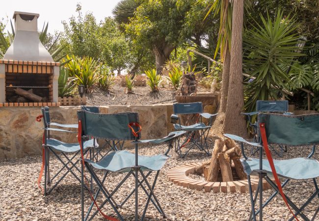 Casa en Santa María de Guía - 6BR Fire House Sanctuary-Terrace & Barbacue Casa en Santa María de Guía - 6BR Fire House Sanctuary-Terrace & Barbacue