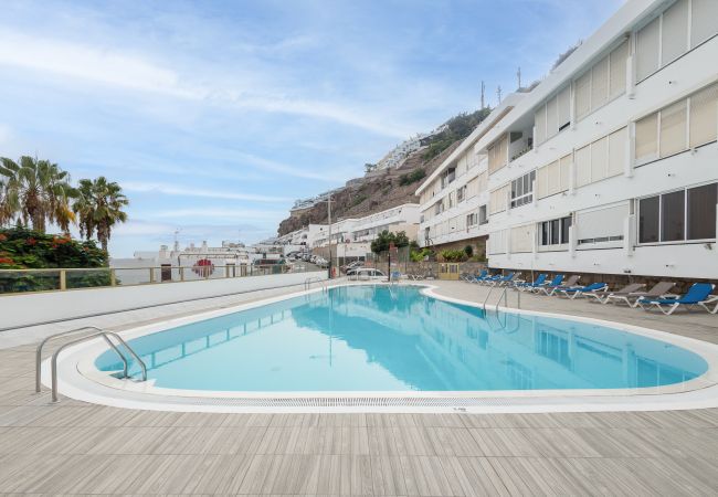 Apartamento en Puerto Rico - Sun Port Ocean Views - Renovated & Pool 308