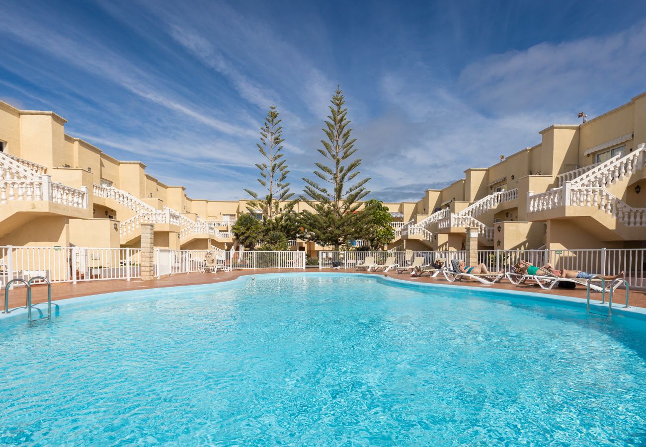 Apartamento en Caleta de Fuste - 2BR Las Arenas House - Terrace & Pool