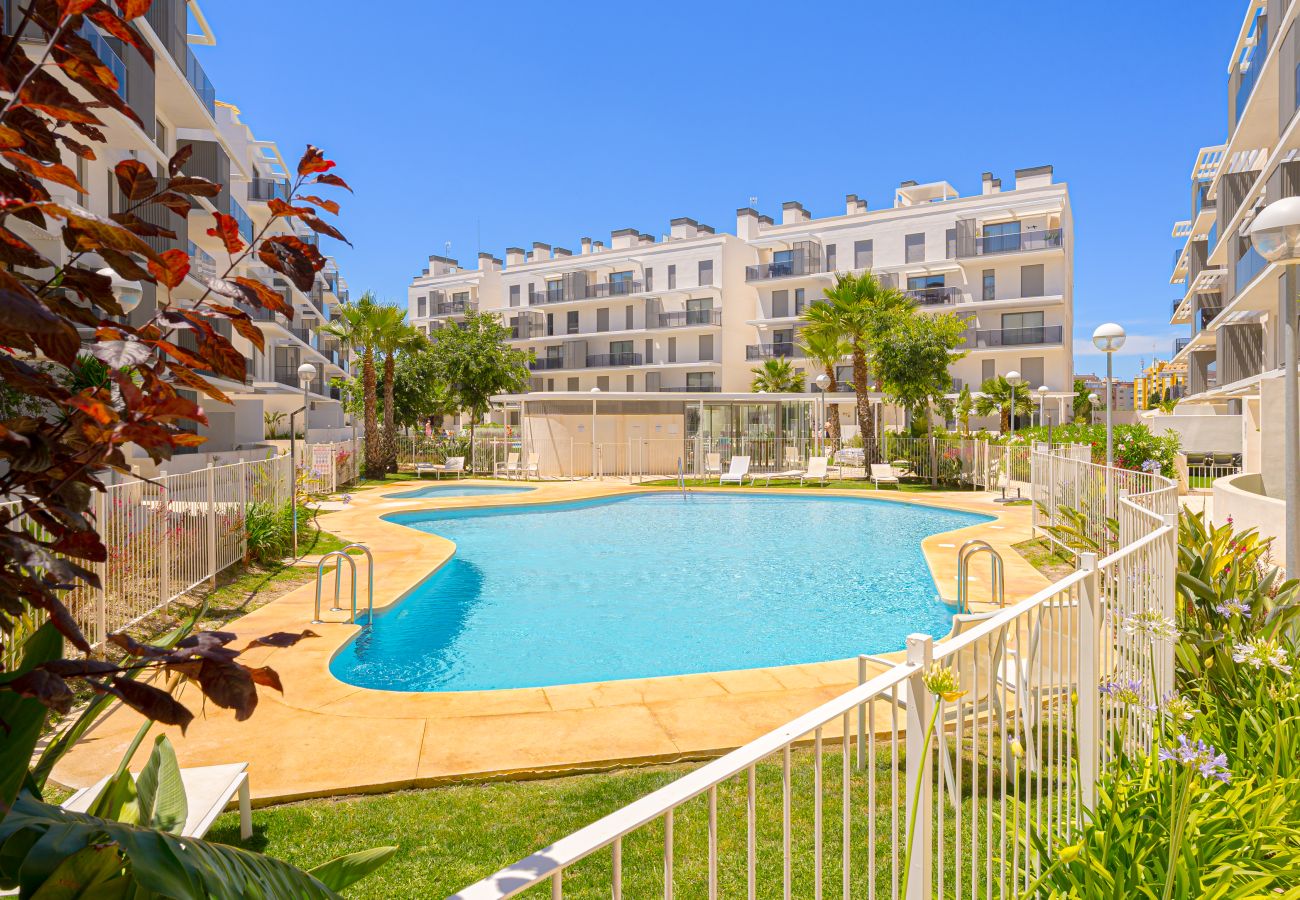 Apartamento en Denia - 3BR Marina Real Denia - Terrace, Pool & Garage