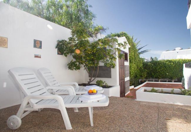 Villa in Puerto del Carmen - 2BR Villa Solarium Terrace + 2 min Walk to Beach Villa in Puerto del Carmen - 2BR Villa Solarium Terrace + 2 min Walk to Beach