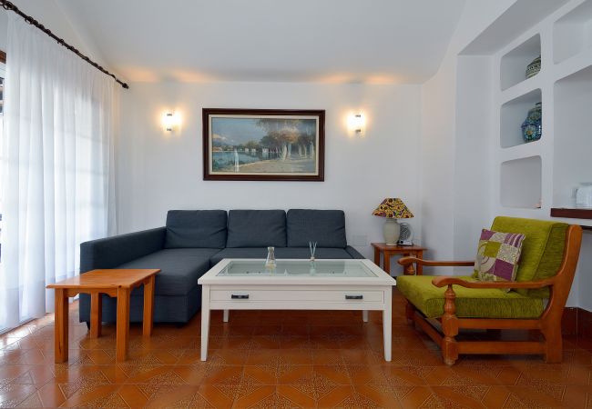 Villa in Puerto del Carmen - 3BR Beach House - Solarium & Shower Terrace Villa in Puerto del Carmen - 3BR Beach House - Solarium & Shower Terrace