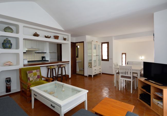 Villa in Puerto del Carmen - 3BR Beach House - Solarium & Shower Terrace Villa in Puerto del Carmen - 3BR Beach House - Solarium & Shower Terrace