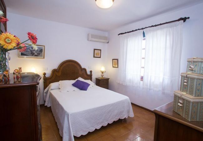 Villa in Puerto del Carmen - 2BR Beach House - Solarium & Shower Terrace - 12 Villa in Puerto del Carmen - 2BR Beach House - Solarium & Shower Terrace - 12