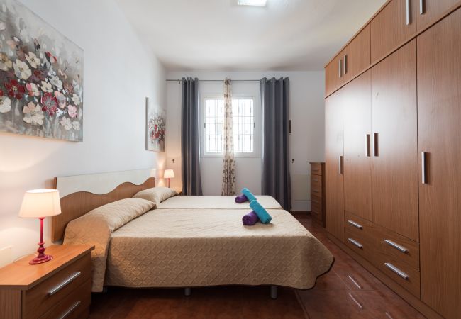 House in Vecindario - Private Solarium - 2BR House Near the Airport House in Vecindario - Private Solarium - 2BR House Near the Airport