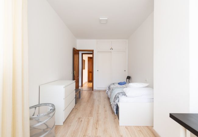 Apartment in Las Palmas de Gran Canaria - Centric 2BR Flat 5 min Walk to Las Canteras Beach Apartment in Las Palmas de Gran Canaria - Centric 2BR Flat 5 min Walk to Las Canteras Beach