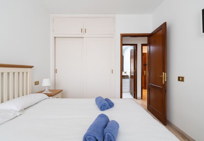 Apartment in Las Palmas de Gran Canaria - Centric 2BR Flat 5 min Walk to Las Canteras Beach Apartment in Las Palmas de Gran Canaria - Centric 2BR Flat 5 min Walk to Las Canteras Beach