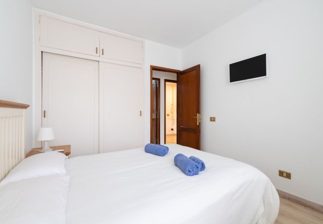 Apartment in Las Palmas de Gran Canaria - Centric 2BR Flat 5 min Walk to Las Canteras Beach Apartment in Las Palmas de Gran Canaria - Centric 2BR Flat 5 min Walk to Las Canteras Beach