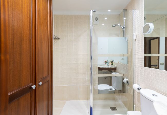 Apartment in Las Palmas de Gran Canaria - Centric 2BR Flat 5 min Walk to Las Canteras Beach Apartment in Las Palmas de Gran Canaria - Centric 2BR Flat 5 min Walk to Las Canteras Beach