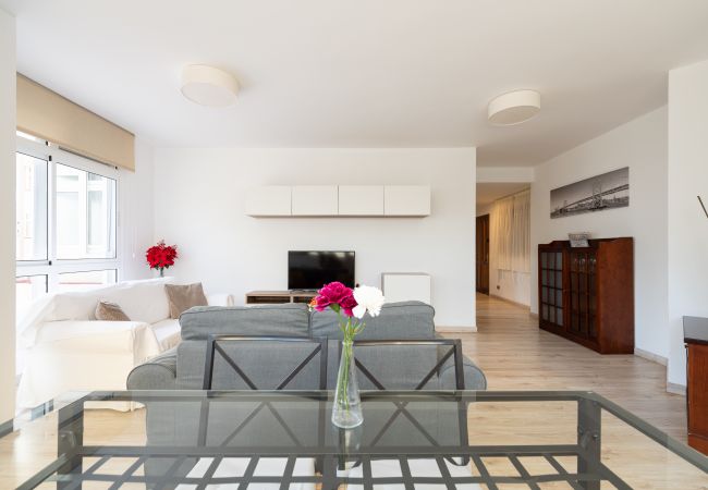 Apartment in Las Palmas de Gran Canaria - Centric 2BR Flat 5 min Walk to Las Canteras Beach Apartment in Las Palmas de Gran Canaria - Centric 2BR Flat 5 min Walk to Las Canteras Beach