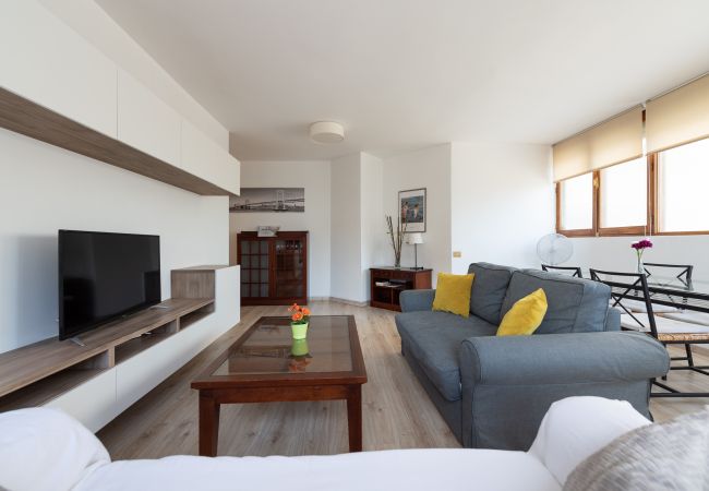 Apartment in Las Palmas de Gran Canaria - Centric 2BR Flat 5 min Walk to Las Canteras Beach Apartment in Las Palmas de Gran Canaria - Centric 2BR Flat 5 min Walk to Las Canteras Beach