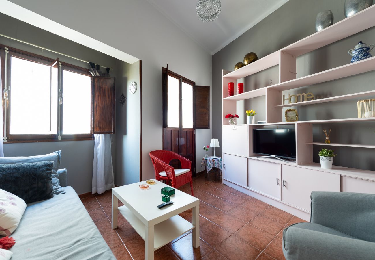 Apartment in Arucas - Balcony Spacious 2BR Historic Centre Arucas Apartment in Arucas - Balcony Spacious 2BR Historic Centre Arucas