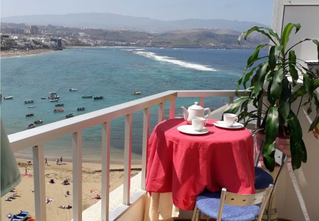  Apartment with balcony and sea views in Las Canteras