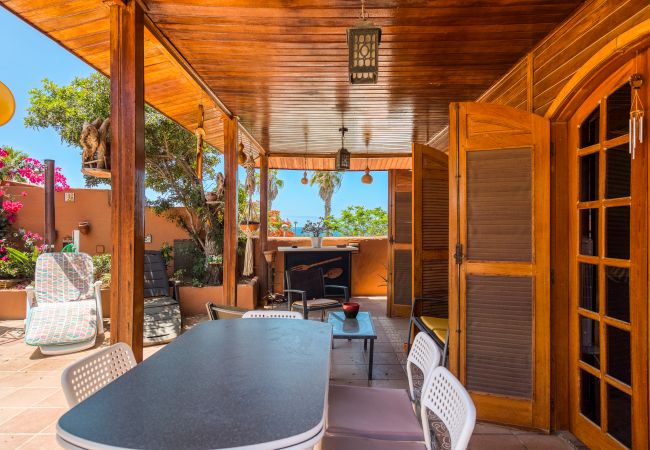 House in San Bartolomé de Tirajana - Camping Cabin - Private Solarium & Pool - BBQ House in San Bartolomé de Tirajana - Camping Cabin - Private Solarium & Pool - BBQ