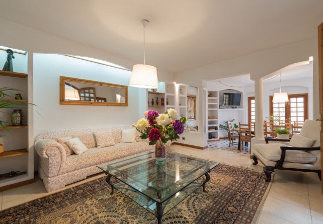 Villa in Gáldar - The Yellow House - Solarium - Climatized Pool Villa in Gáldar - The Yellow House - Solarium - Climatized Pool