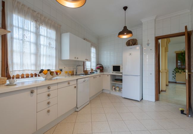 Villa in Gáldar - The Yellow House - Solarium - Climatized Pool Villa in Gáldar - The Yellow House - Solarium - Climatized Pool