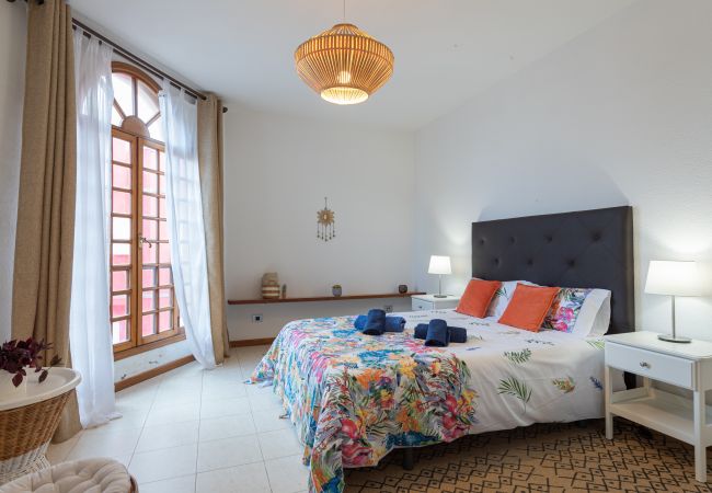 Villa in Gáldar - The Yellow House - Solarium - Climatized Pool Villa in Gáldar - The Yellow House - Solarium - Climatized Pool