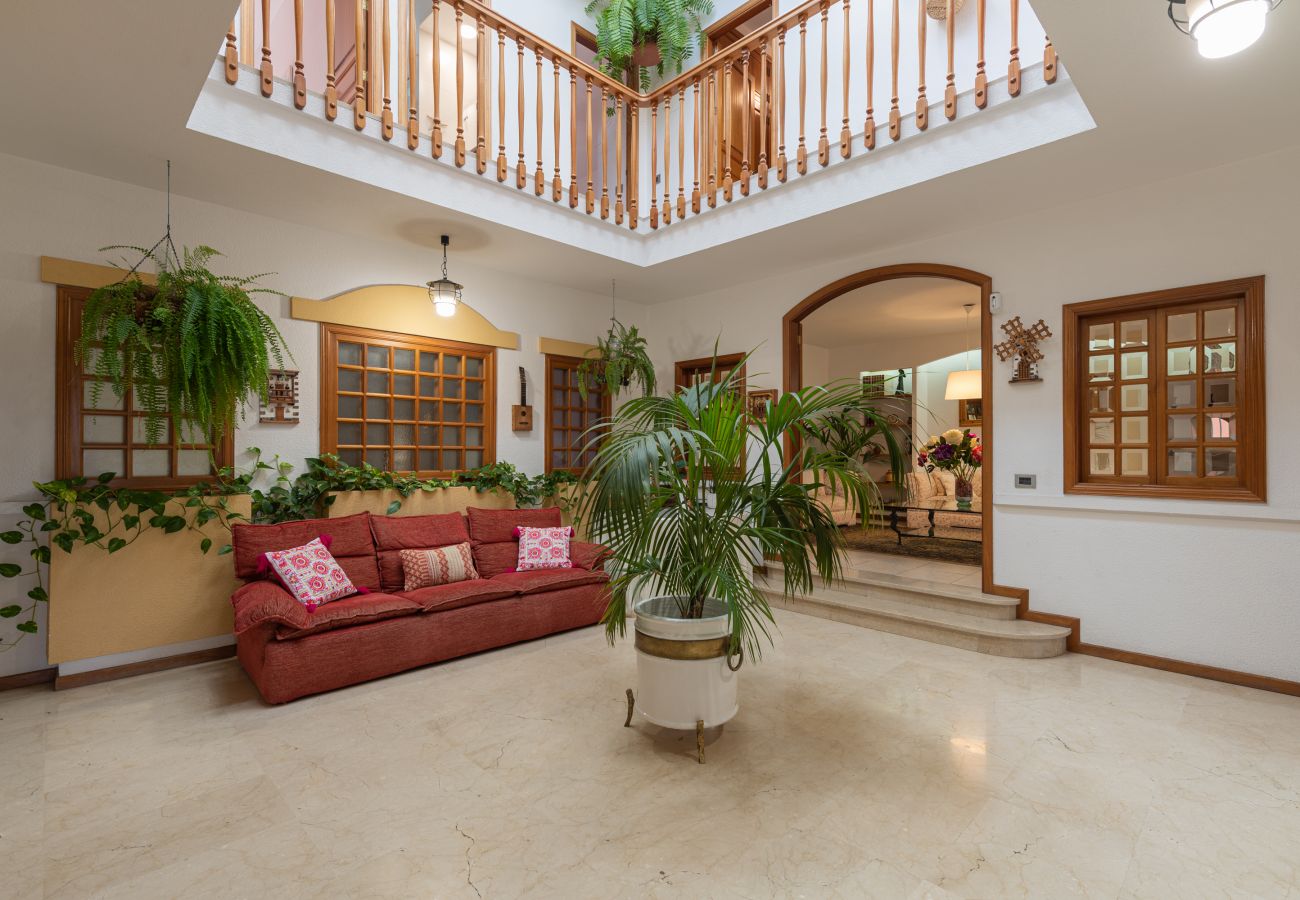 Villa in Gáldar - The Yellow House - Solarium - Climatized Pool Villa in Gáldar - The Yellow House - Solarium - Climatized Pool