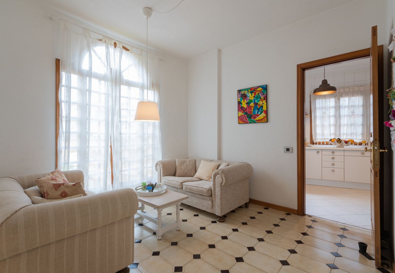 Villa in Gáldar - The Yellow House - Solarium - Climatized Pool Villa in Gáldar - The Yellow House - Solarium - Climatized Pool