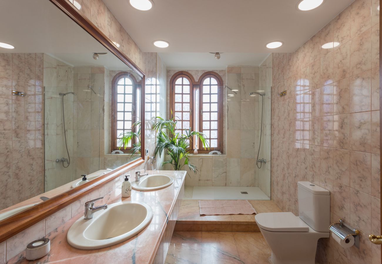 Villa in Gáldar - The Yellow House - Solarium - Climatized Pool Villa in Gáldar - The Yellow House - Solarium - Climatized Pool