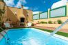 Villa in Gáldar - The Yellow House - Solarium - Climatized Pool Villa in Gáldar - The Yellow House - Solarium - Climatized Pool