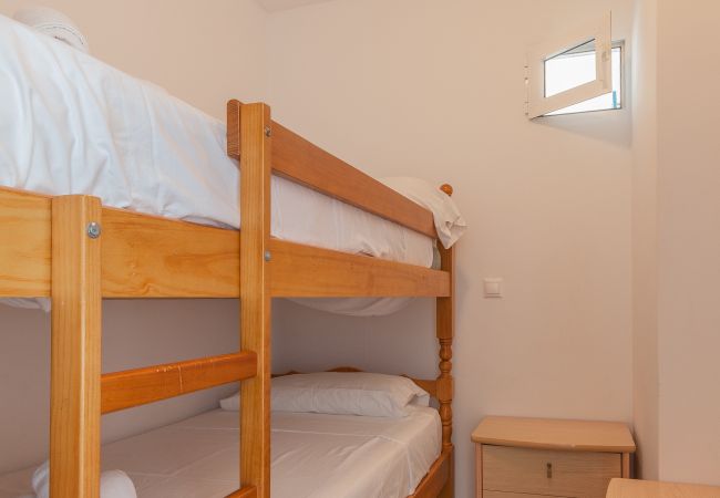 Apartment in Benidorm - Amazing Benidorm Views 2BR Flat - Pool - Parking Apartment in Benidorm - Amazing Benidorm Views 2BR Flat - Pool - Parking