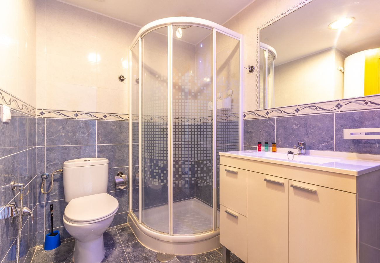 Apartment in Benidorm - Amazing Benidorm Views 2BR Flat - Pool - Parking Apartment in Benidorm - Amazing Benidorm Views 2BR Flat - Pool - Parking