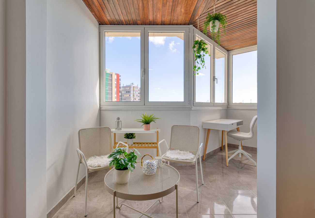 Apartment in Las Palmas de Gran Canaria - Bright Townhouse - Views - 5 min walk to the Beach