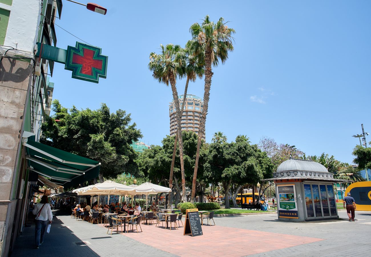 Apartment in Las Palmas de Gran Canaria - Urban Flat in Santa Catalina - 4 min walk to beach