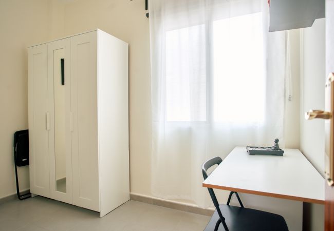 Apartment in Las Palmas de Gran Canaria - Work & Pet friendly Urban Flat close to the Beach Apartment in Las Palmas de Gran Canaria - Work & Pet friendly Urban Flat close to the Beach