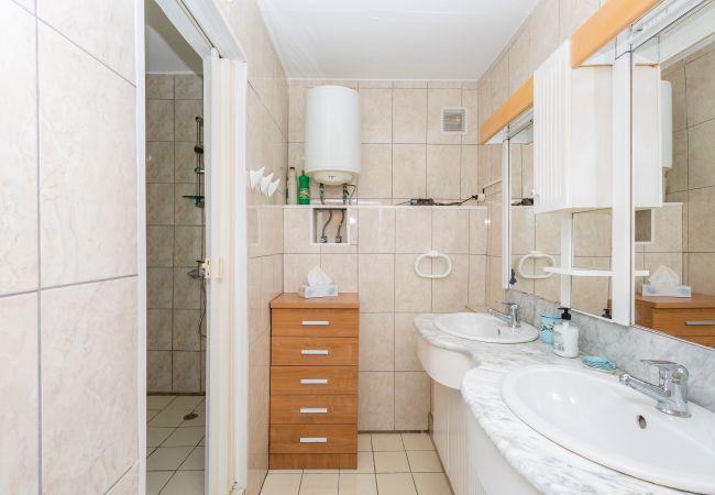 Cottage in San Bartolomé de Tirajana - 3BR Country Home - Private Pool & Terrace Cottage in San Bartolomé de Tirajana - 3BR Country Home - Private Pool & Terrace