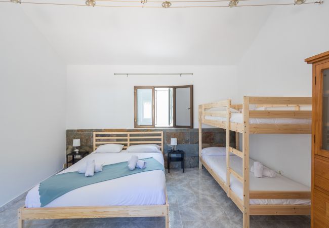 Cottage in San Bartolomé de Tirajana - 3BR Country Home - Private Pool & Terrace Cottage in San Bartolomé de Tirajana - 3BR Country Home - Private Pool & Terrace